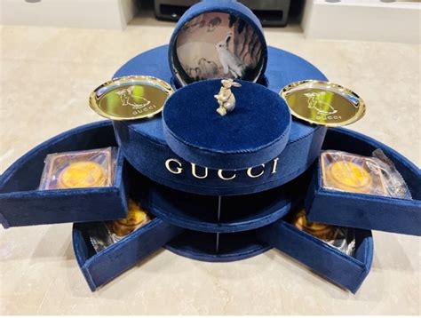 gucci mooncake
